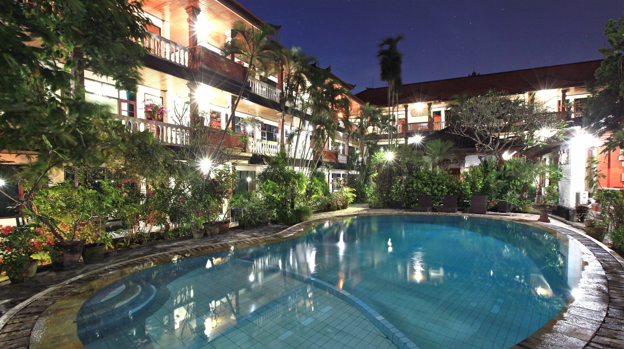 Kuta Dormitory At Simpang Inn Kültér fotó